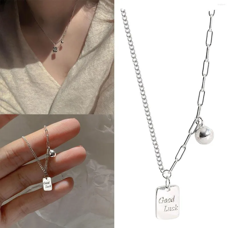 Kedjor Asymmetriska Luck Square Brand Necklace Feminin Light Luxury Goodluck Transfer Simple Elegant Halsband E Pendant