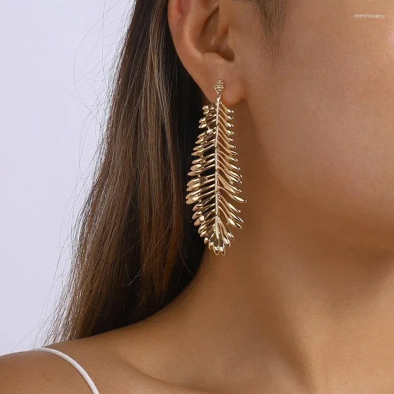 Dangle Earrings Geometric Hollow Feather Earring Drop Stud For Women Party European Elegant Metal Ladies Accesorios Fashion Jewelry