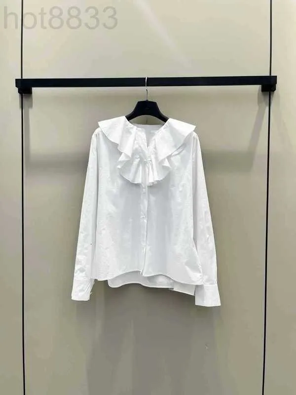 Koszulki damskie Bluzki projektantka 2023 wczesna jesień nowy styl słodki i delikatny wiek redukujący krawędź deszczowa koszula 6qzd