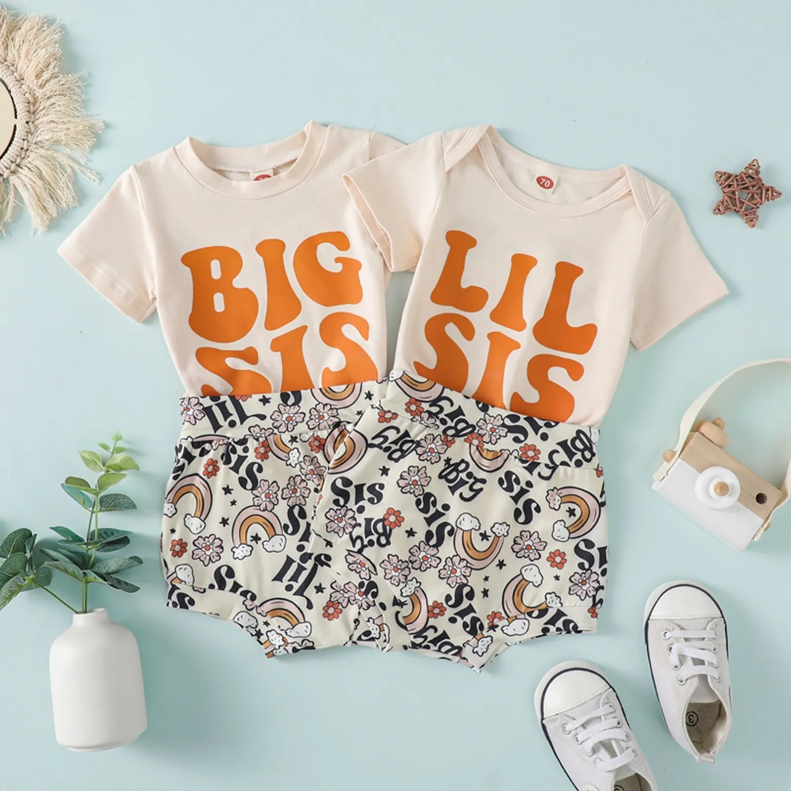 Family Matching Outfits Summer born Baby Girls Sister Matching Outfits Letter Print Short Sleeve BodysuitsTshirtsRainbow Floral Shorts Clothes 230421