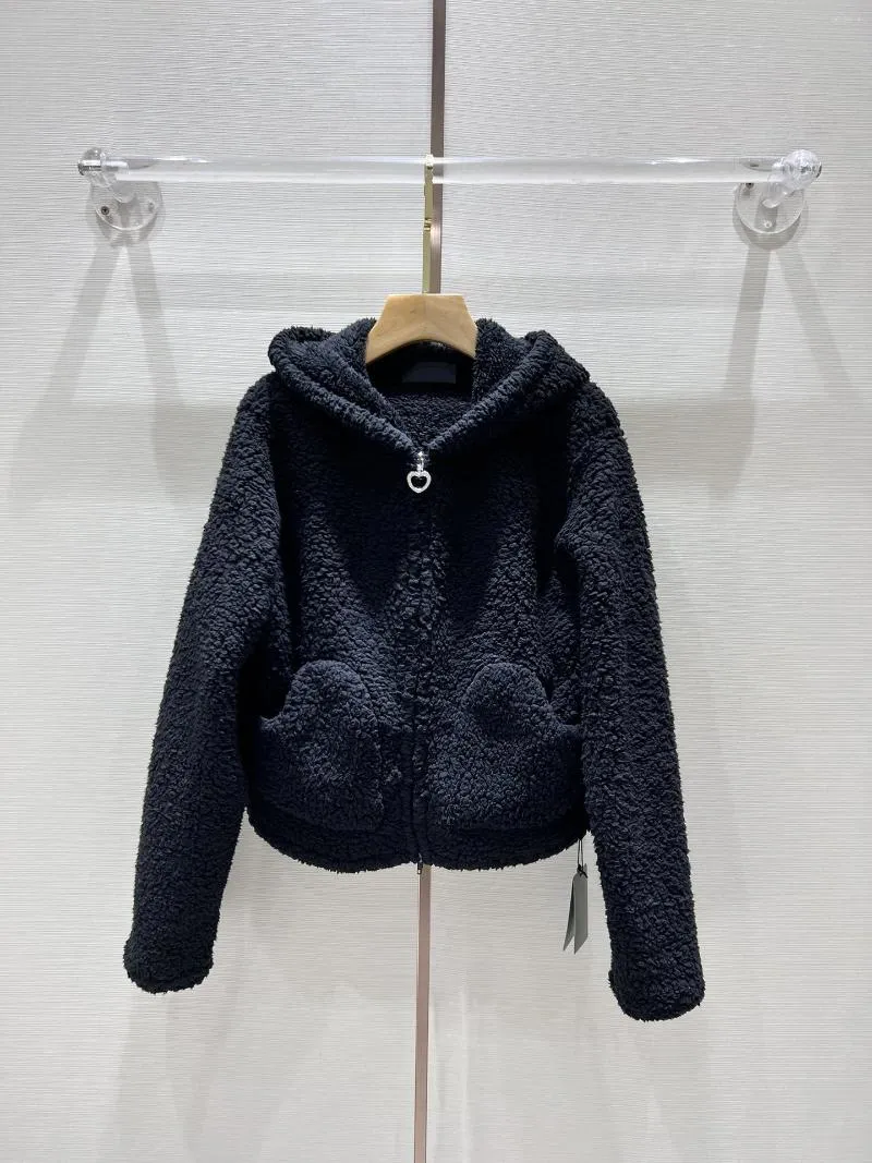 Giacche da donna Autunno e inverno Cappotto in peluche con orecchie da diavolo piccolo! Versione breve super carina