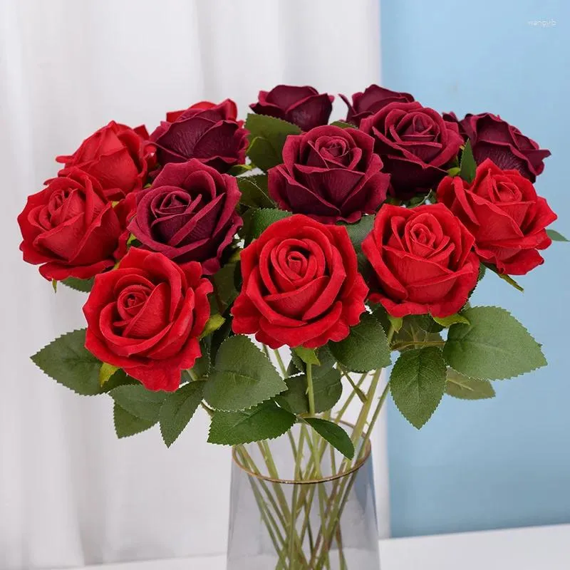 装飾的な花1PC美しいシルク人工ローズロングブーケは、家の結婚式の装飾のための偽の植物バレンタインデープレゼントを手配します