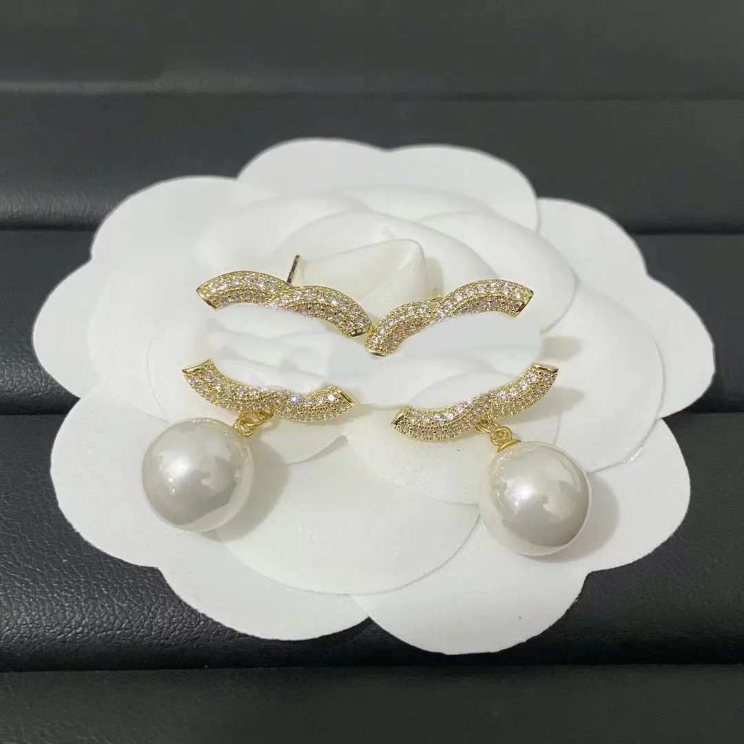 Oorbellen Designer Dames Pearl Stud Earrings Designer Sieraden Diamant Dange oorbellen Wedding Party Geschenken Hoorbellen Mode 18k Plating Sieraden Groothandel