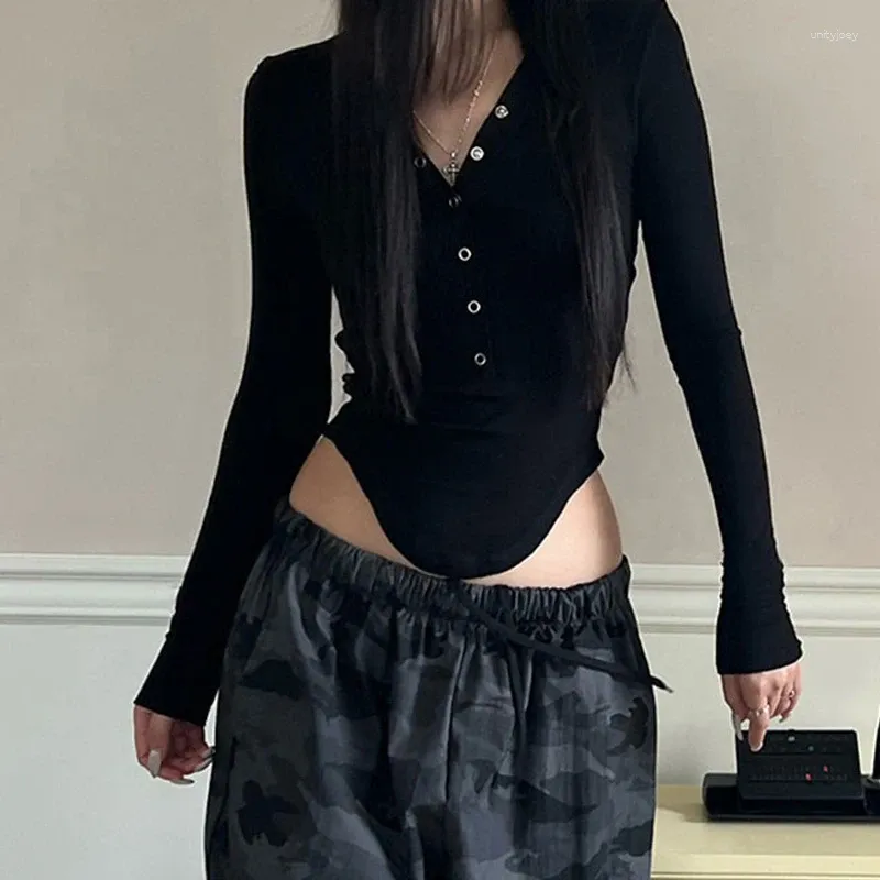 Camiseta feminina goth escuro y2k casual botão com decote em v sexy t-shirts gótico grunge bodycon malha colheita topos feminino manga longa bainha curvada