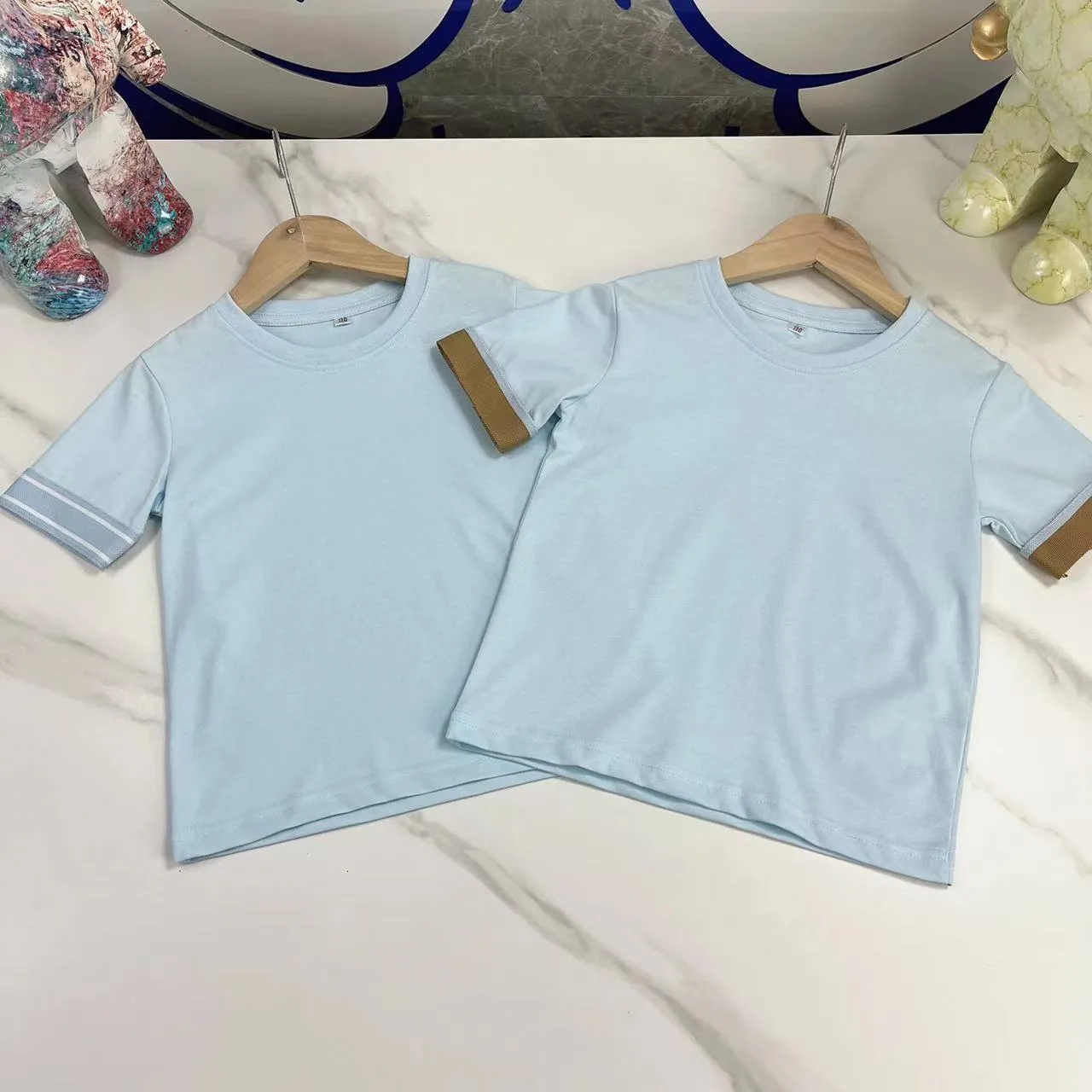 T-shirt all'ingrosso High-end Abbigliamento per bambini Summer Fashion Design Lettera Stampa T-shirt in cotone per bambini per ragazzi Luxury Top Wear 230422