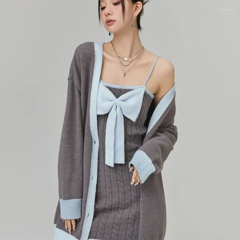 Robes de travail Femmes douces Automne Hiver 3D Bowtie Twisted Robe tricotée Plus Cardigan rayé Pull Manteau Filetage A-Line Camis