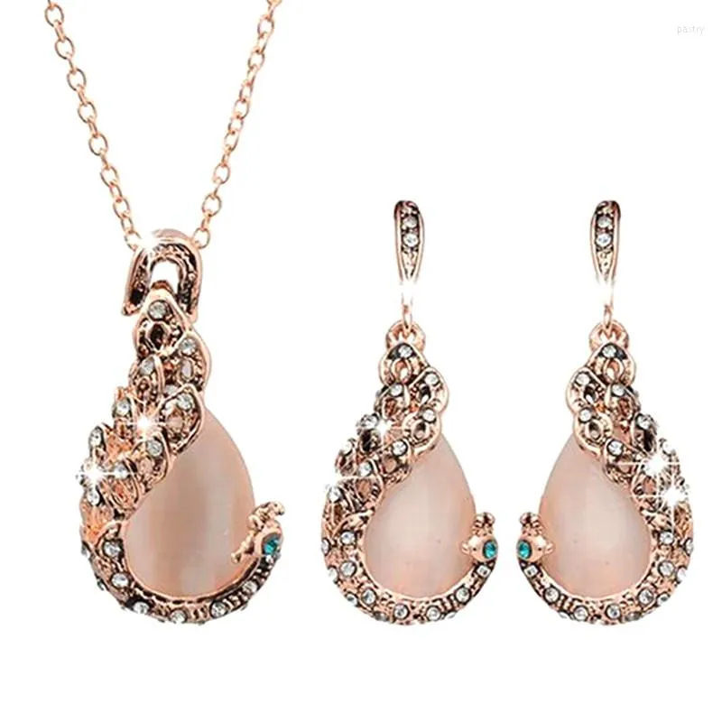 Halsbandörhängen Set Luxury Female White Moonstone Jewelry Rose Gold Color Wedding Dangle For Women Charm Peacock Zircon Chain