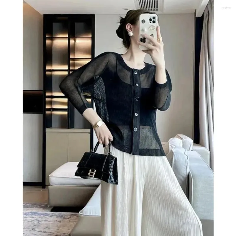 Blouses Femmes Miyake Plis Été See-through Mesh Bat Sleeve Cardigan Top Tempérament Mode Casual Veste Femme Femmes Vêtements