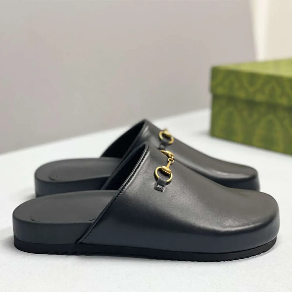 Chinelos de designer homens mules planas sandálias de couro genuíno luxo sapatos casuais meio arrasto metal corrente sapato chinelo com caixa no381