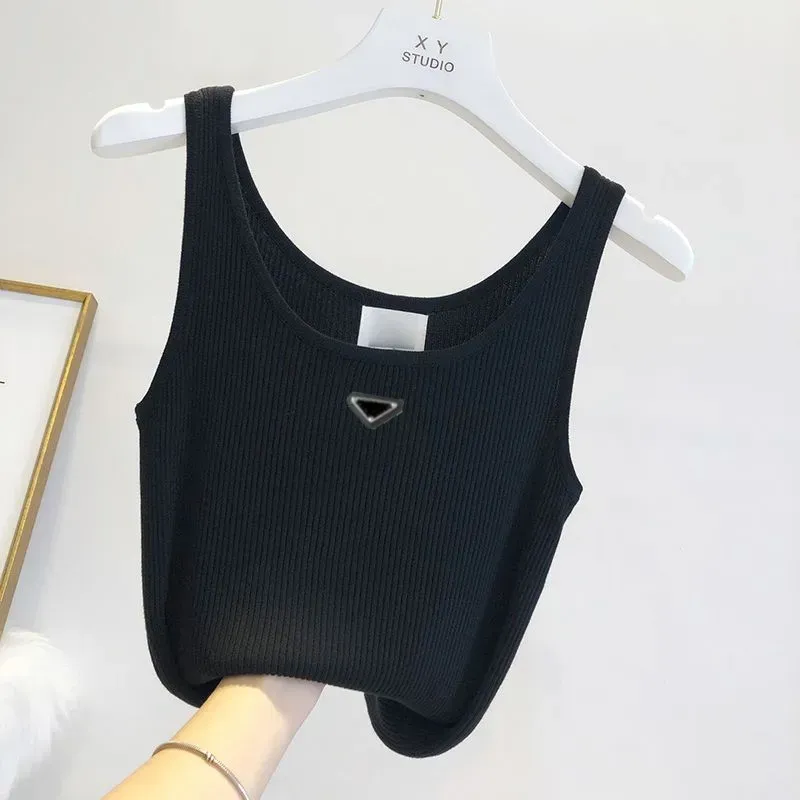 Designer Womens Knits Tees t Shirts Sleeveless Woman Vests Summer Tanks Camis Vest Short Shirt Ice Silk Tops