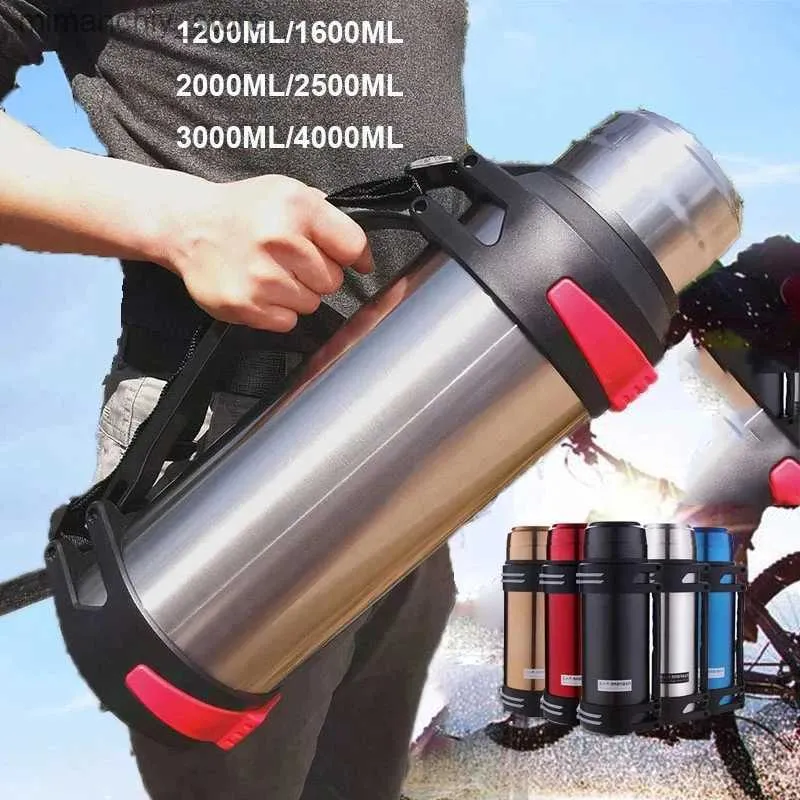 Bottiglia d'acqua 1200-4000ML Grande Thermos Bott Boccette per vuoto Tazza termica per acqua isolata in acciaio inossidabile con cinturino 48 ore di insalatura Q231122