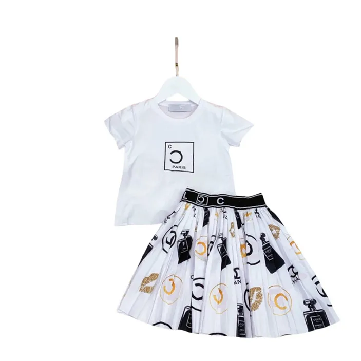 2023 neue Designer-Kurzarm-Shorts für Herren und Damen, klassische Markenkleidung, modisches Damen-Briefrock-Set, Kinderkleidung, 90–160 cm, A22