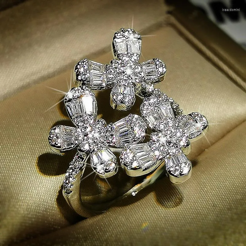 Ringos de cluster, luxuosamente cintilante, três flores de borboleta redondo diamante de casal de diamante para mulheres jóias de presente de aniversário de zircão de arco