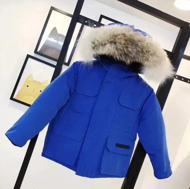 Goose Down Coat Designer Kurtter Winter Jacket Baby Boy Girl Kurtki z odznaką grubą ciepłą warstwa zniszczającą Dzieci Parko moda klasyczny parkas fur