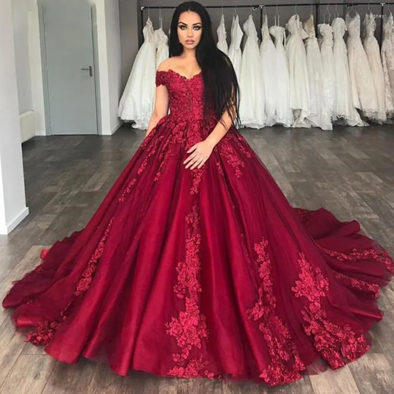 Party Dresses Off Shoulder Ball Gown Prom Sweetheart Neck spets tulle puffy färgglad quinceanera klänning P20417