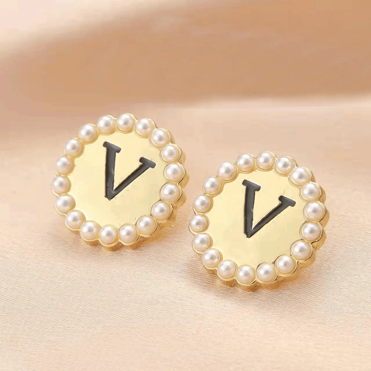 Diamond Stud Earring Designer Jewelry for Women Letter V Earrings Classic Men Earings Wedding Designers Accessories