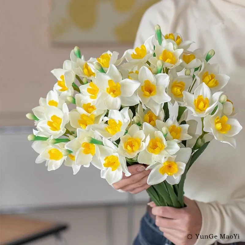 Dekoratif çiçekler narcissus çiçek yapay ev dekorasyon düzenlemesi oturma odası yemek masası çekim