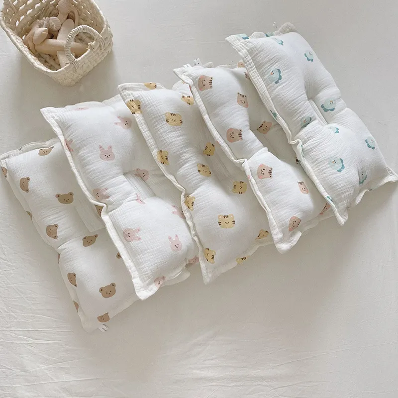 Poduszki bawełniane miękka dziecko poduszka do spania kreskówka niedźwiedź nadruk niemowlę śpiąca ochronę głowy Poduszka Poduszka Poduszka Born Bedding 230422