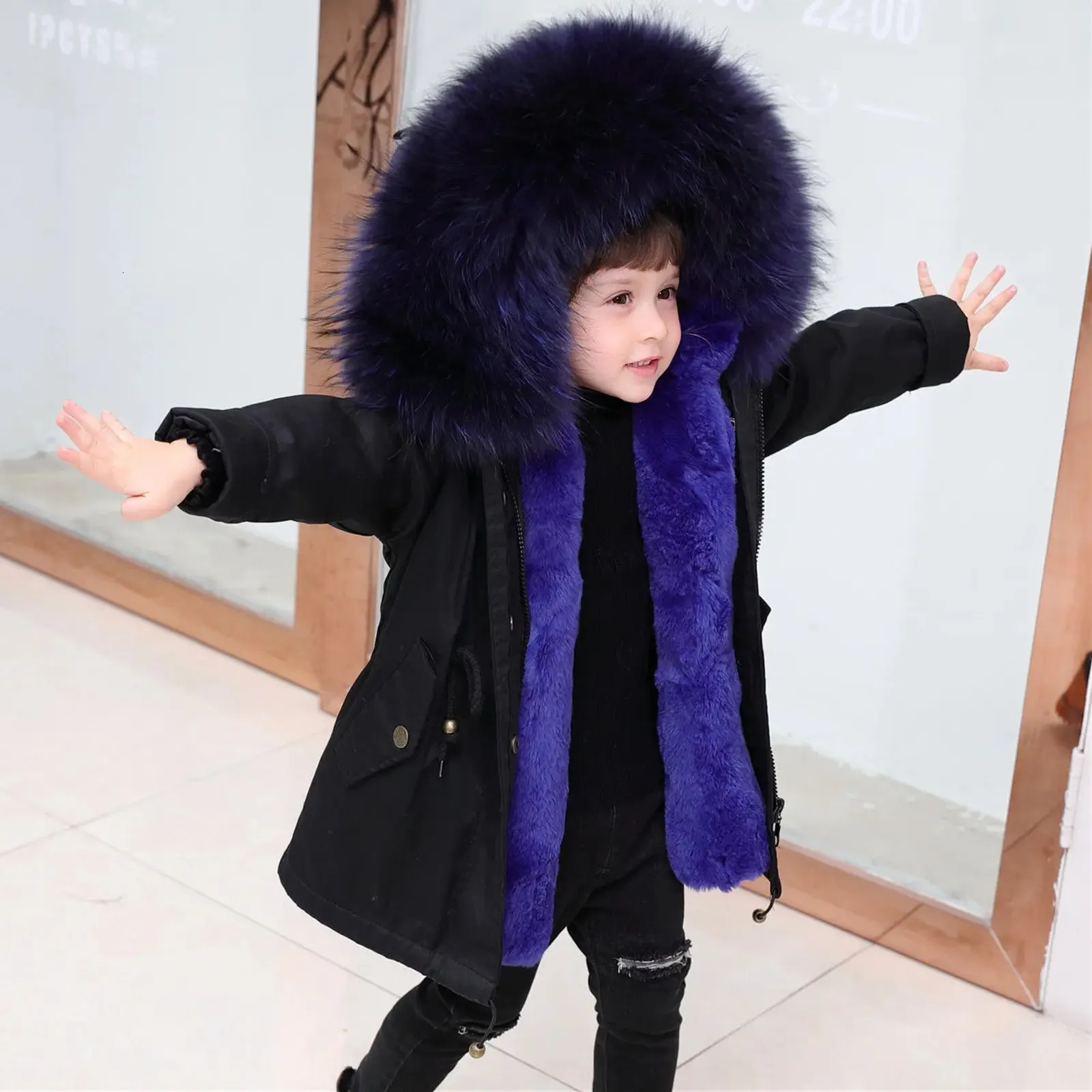 Piumino 315 Giacca da bambina per bambini Moda invernale Cappotto in pelliccia di volpe sintetica Big Boy Abbigliamento da ragazzo Giacca spessa e calda con cappuccio Parker Tuta da neve 231122