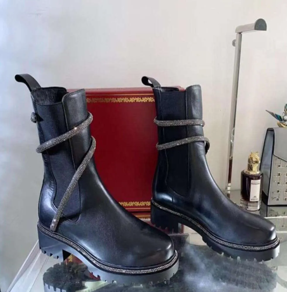 strass Snake Strass Stivaletti grossi avvolgenti in pelle nera da donna con tacco basso Martin Boots pesanti marchi di stilisti di lusso 8051659