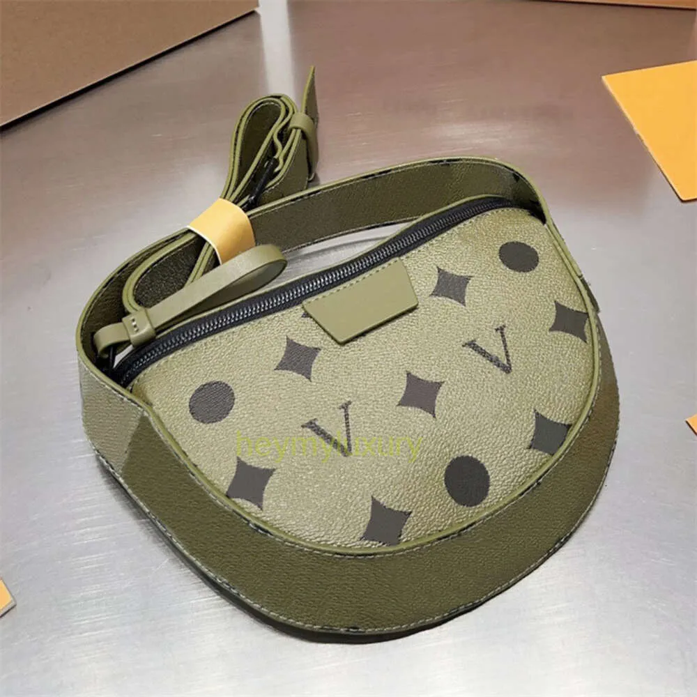 Moon Crossbody mini lüks serseri çanta keşif tutulması lis çanta 3 renk tasarımcısı göğüs çantaları erkek kadın kemerleri moda markası fannypacks 23cm cüzdan m23838