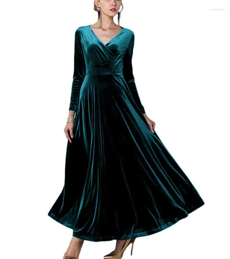 Этническая одежда мода мода женщины v-образное длинное платье Kaftan Velvet Etenty Abaya Мусульманский элегантный вечерний свадьба арабский даже 2023