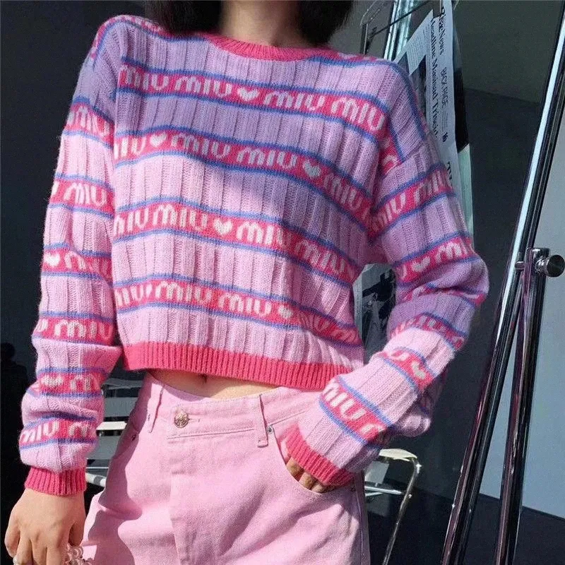 Womens Sweaters 2023 Pink Purple Short Knit Sweater Womens Autumn/winter Letter Brand Loose Long-sleeved Knitted Top Cropped q8V2#