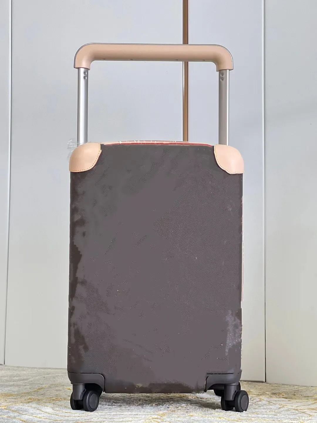 2023 Luxury Suitcase Designer Bagage 55 Boarding Box Stora kapacitet Cabin Classic Alfabet Flower Mönster Travel Business Senior Pull Rod Universal Wheel