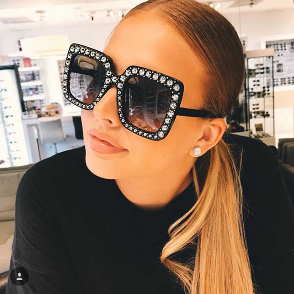 Solglasögon Big Square Luxury Rhinestone Solglasögon Kvinnor Crystal Oversize Brand Designer Sun Glasses Vintage UV400 Female Oculos de Sol J230422