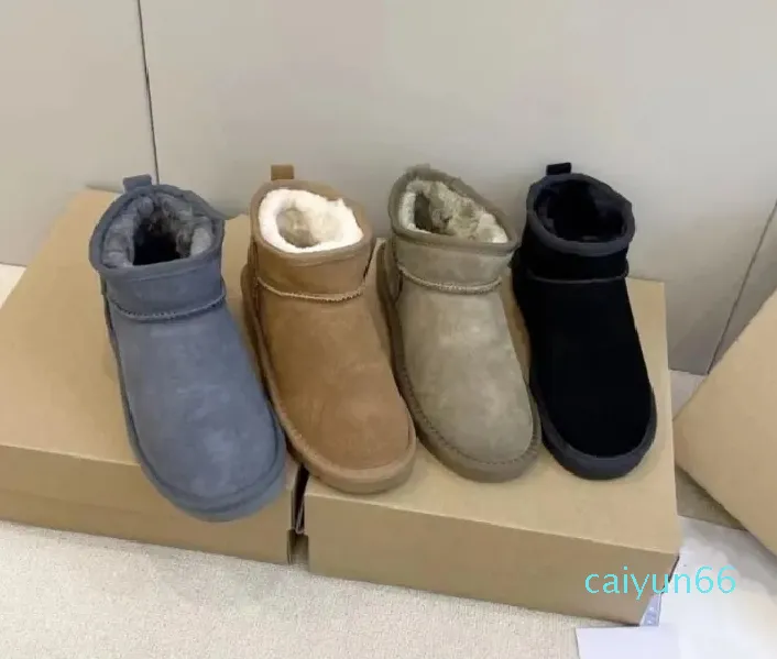 Bottes de neige classiques courtes pour femmes, chaussures décontractées en peluche, garde au chaud, à la mode, pour hommes et femmes, antilope renne marron