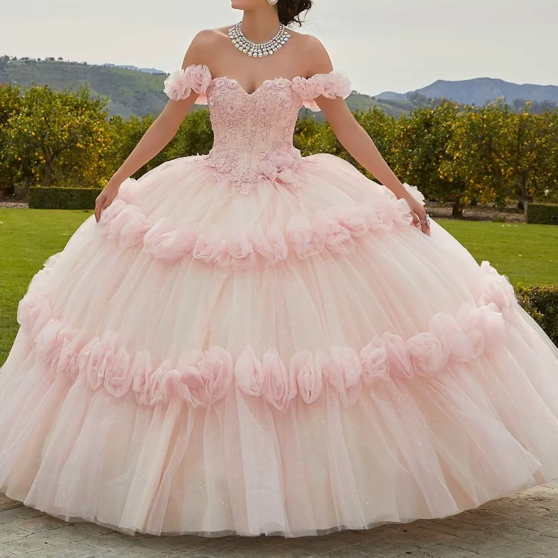 Pink Shiny Quinceanera Dress Sweet Beading Spets Flower Tull Off the August 16 -årig flicka Princess Birthday Party Ball Dress 2024