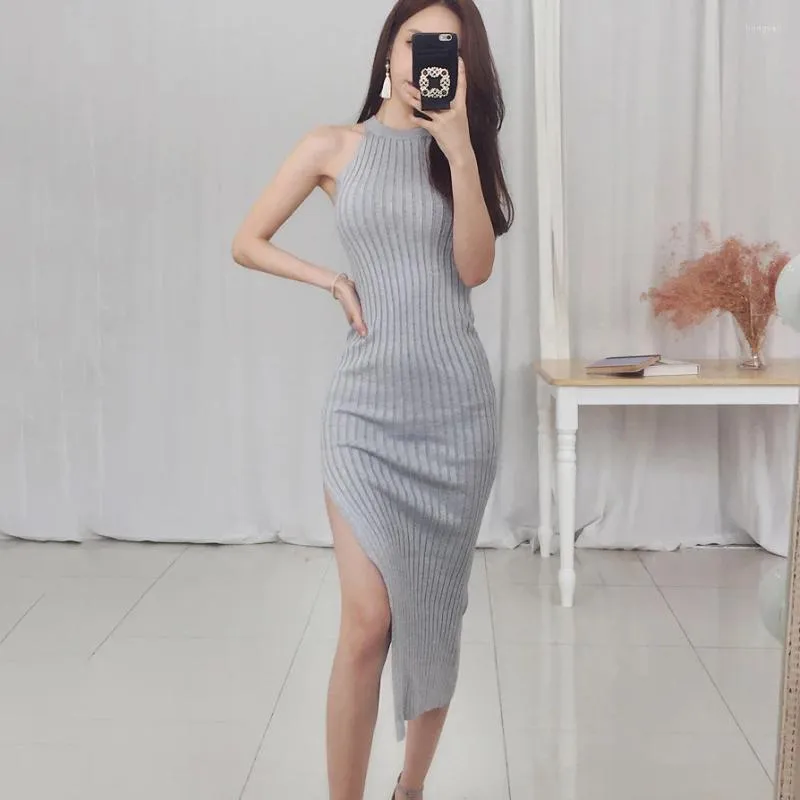 Casual Dresses Slim Bodycon Pencil Dress Classic Fashion Ladies Base Halter Collar Sleeveless High Split Sexy Knit Medium Calfskin