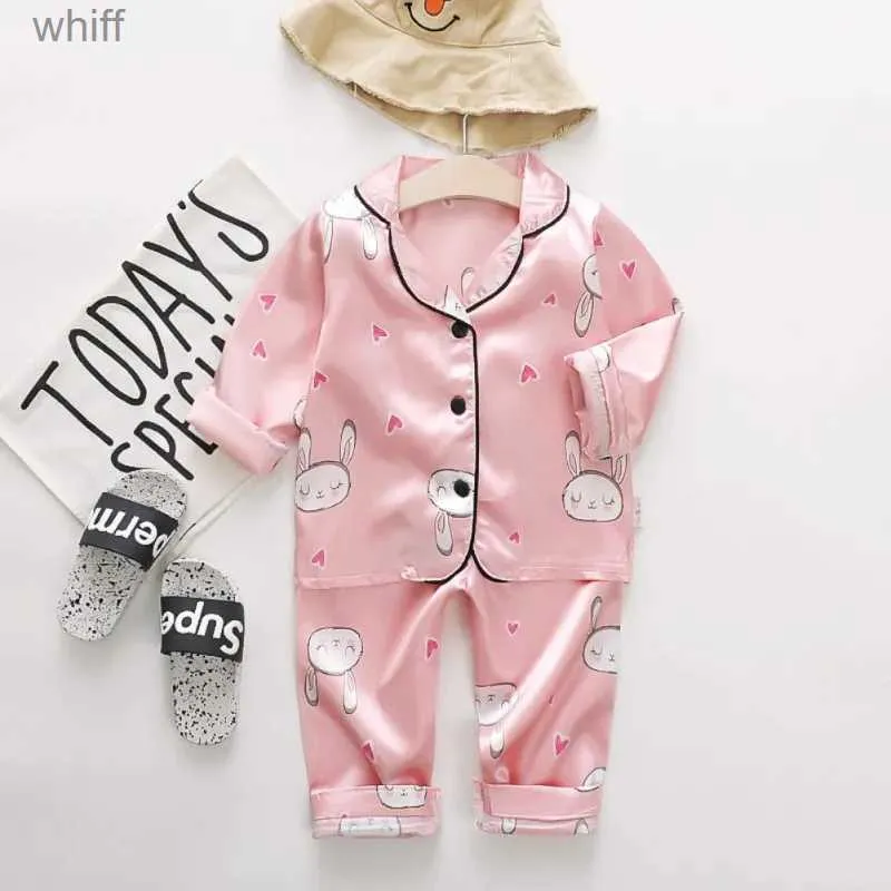 Toalhas Robes Outono Criança Pijama Conjuntos Coelho Dos Desenhos Animados Rosa Imitação De Seda Pijama Manga Longa Calças Top Pijama Baby Girl PijamasL231123