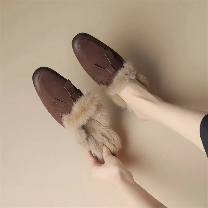 Slippers Winter Schapenleer Damesschoenen Konijnenhaar Muiltjes Schoenen voor Dames Ronde Neus Lage Hak Slippers Dikke Hak Cover Teenslippers 231123