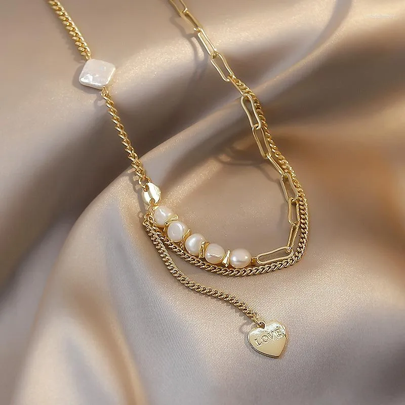 Chaînes Clavicule Chaîne Asymétrique Métal Imitation Perle Cardioïde Type Collier Design De Mode Sens Bijoux Accessoires