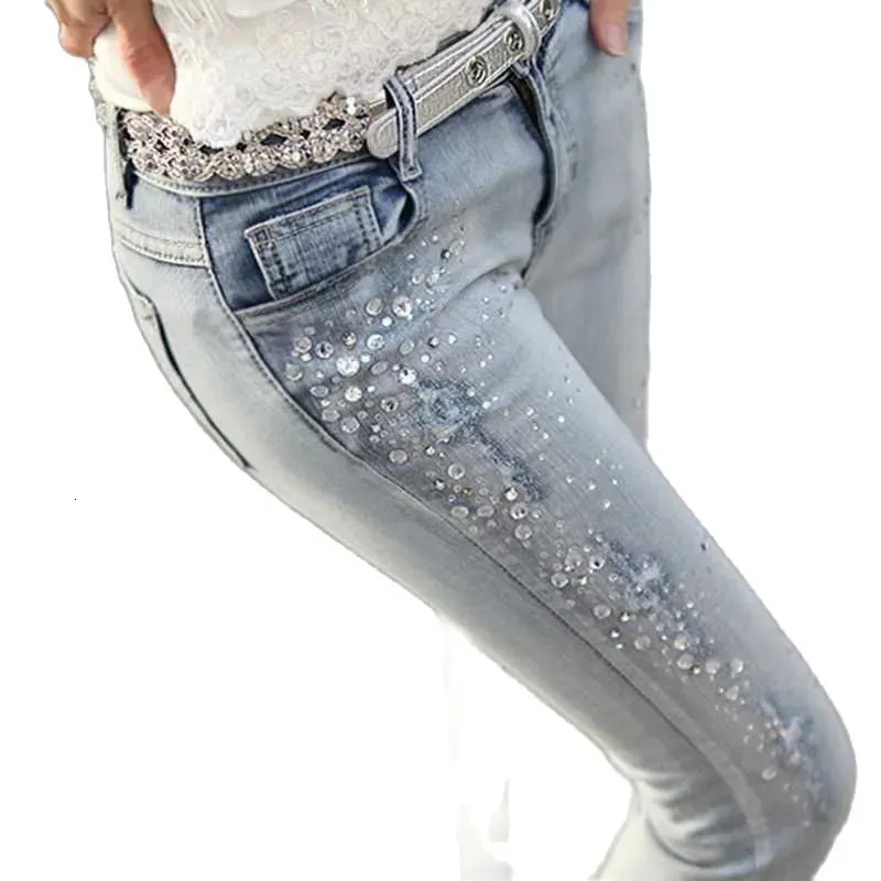 Kvinnors jeans smycken diamant broderad gata denim byxa ljus blå hall ut hål jeans punk mode fotled leggings 230422