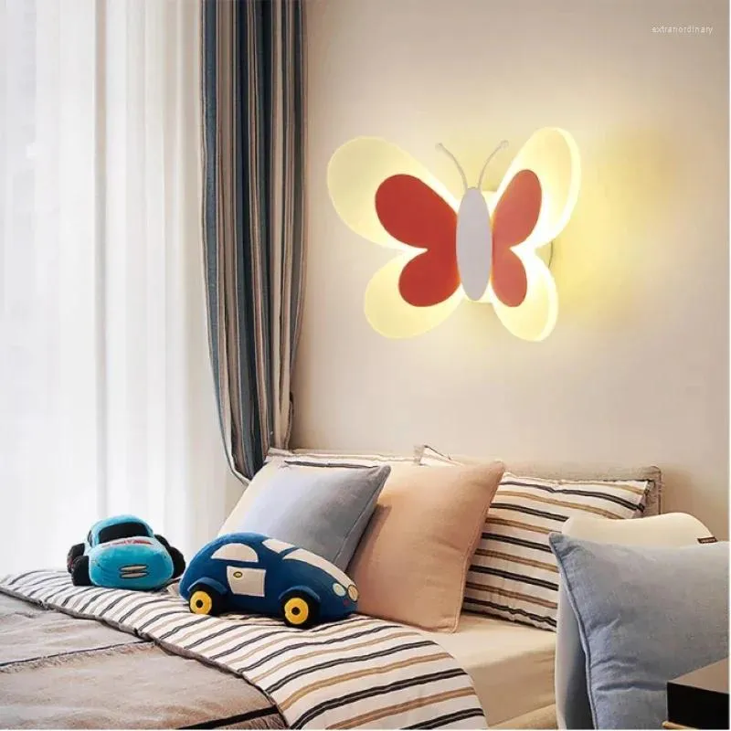 Vägglampa modern tecknad film härlig blå rosa fjäril kreativ hängande led barns sovrum dagis europeisk stil