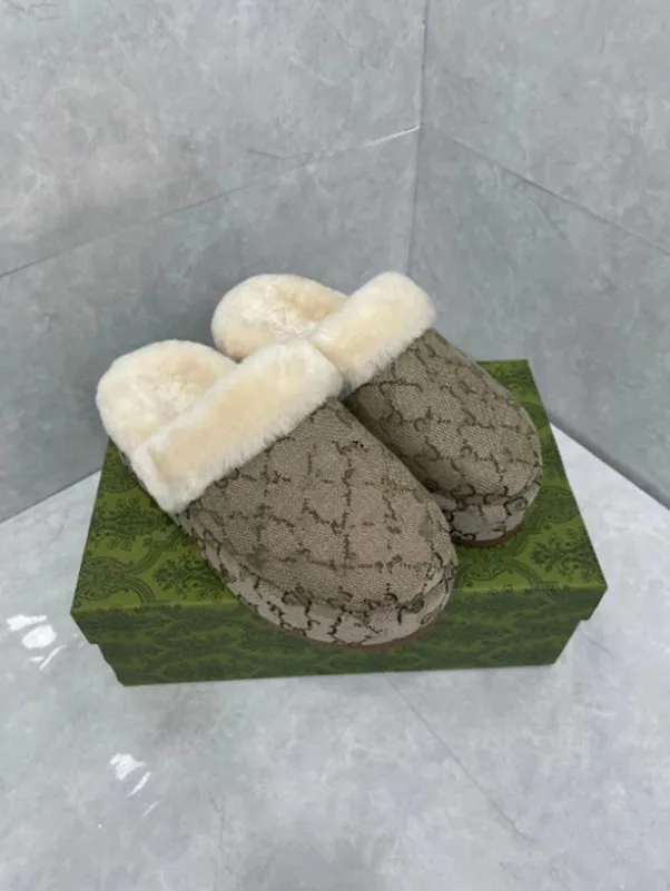 Designer Slide Fur Slippers Closed Toe Sandals Luxury Fuzzy Slides Home Furry Flat Sandal Female Cute Fluffy Flip Flops For Womens Shearling Slipper Shoes Size 35 43 From 30 1 DHgate