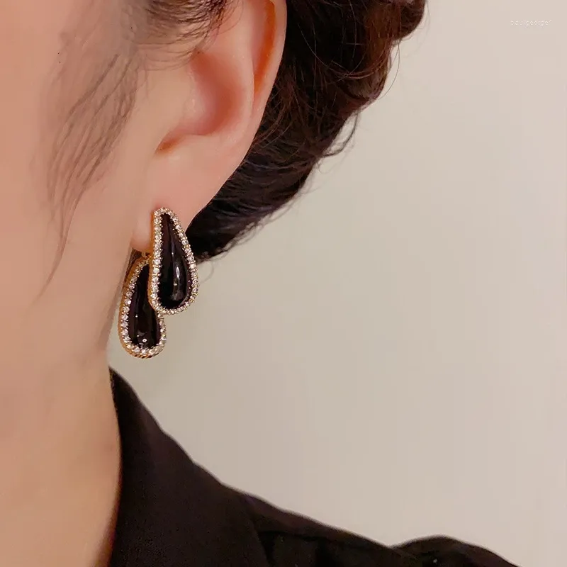 Hoop Earrings Copper Plated 18K Gold Drop Oil Design Temperament Celebrity Style Light Luxury Senior Sense Women Jewelry