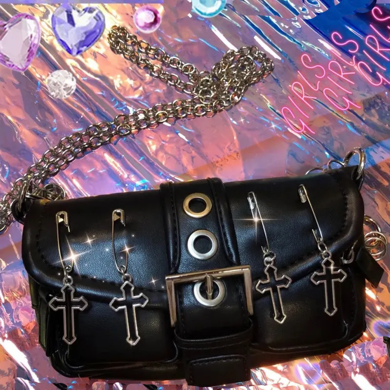 Sacs de soirée Xiuya Vintage gothique sac à bandoulière femmes Harajuku Punk Pin croix sacs à bandoulière solide en cuir PU femmes sac à main pochette 230422