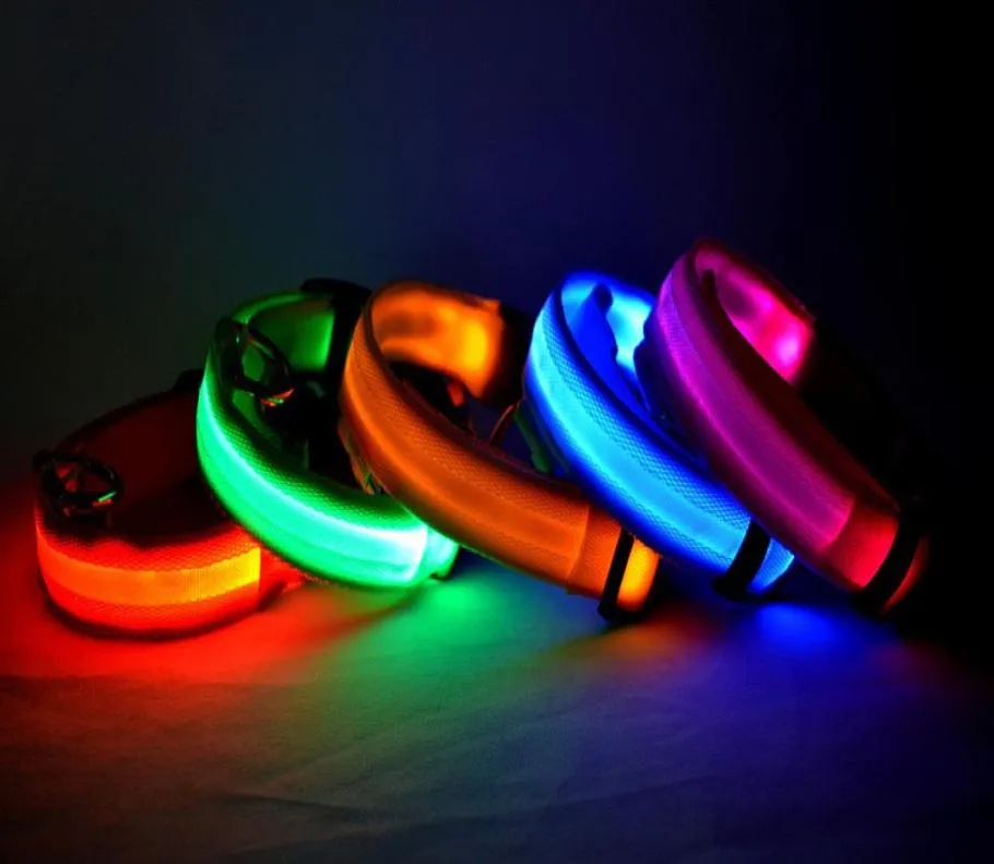 7 Färg S M L Size Glow LED Dog Pet Cat Collar Flashing Light Up Nylon Band Belt Puppy Night Safety Justerbar lysande krage SU2233758