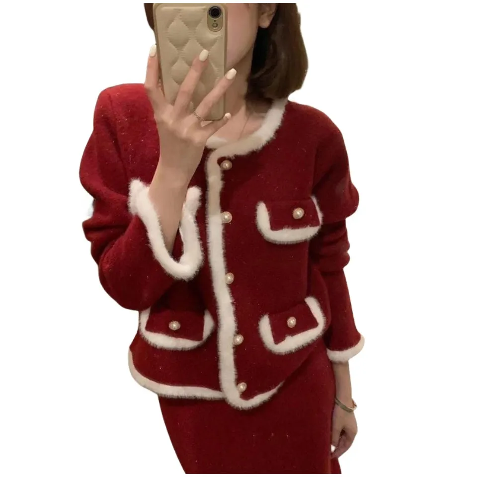 Kadınlar O yaka sahte kürk yamalı örgü uzun kollu Noel Yeni Yıl Kırmızı Lurex Sweater ve Etek Twinset 2 PC Elbise Takım Smlxlxxl
