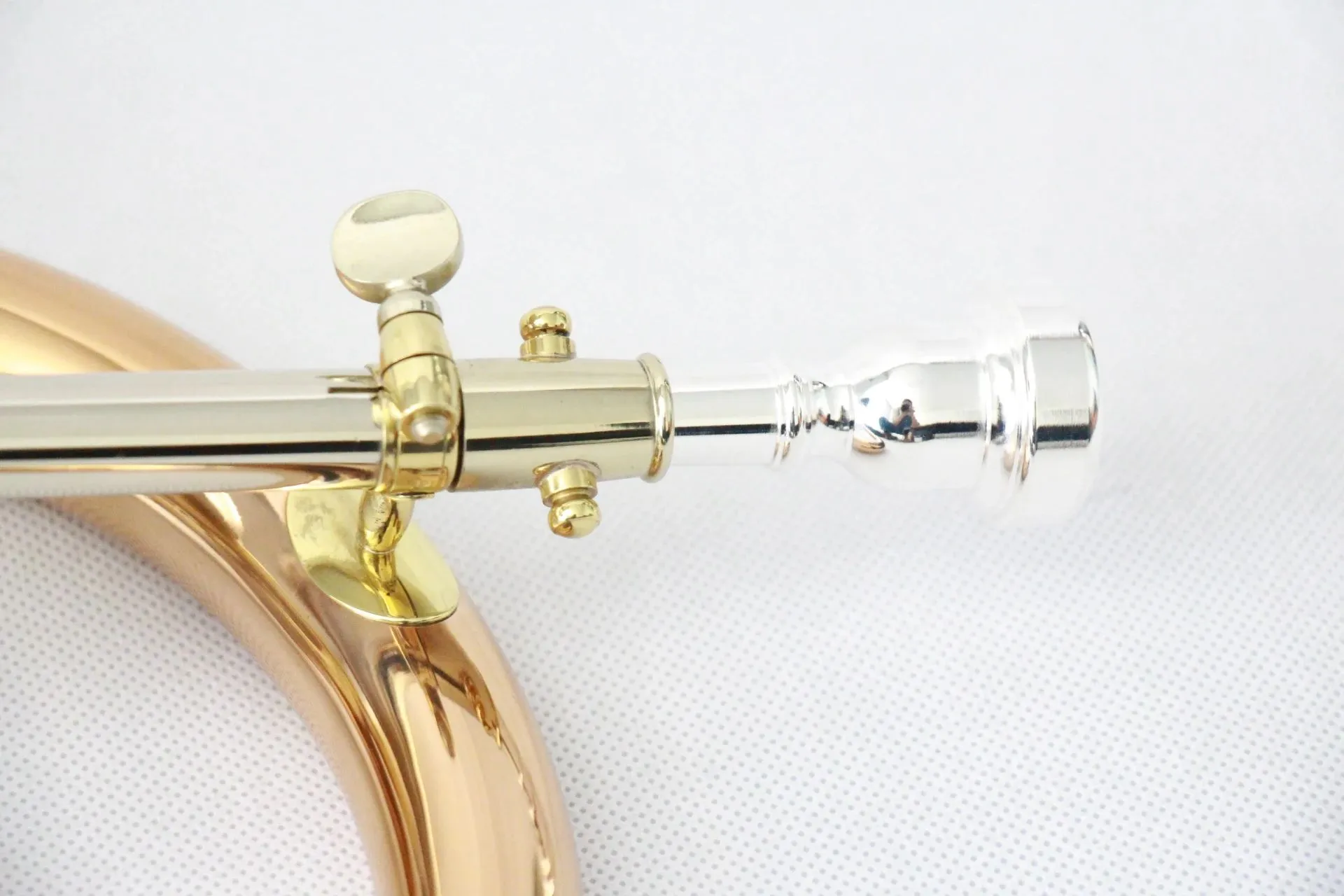 Trompetes padrão bb para iniciantes ou estudantes avançados, instrumento de trompete de latão com bocal 7c, capa dura, pano de polimento