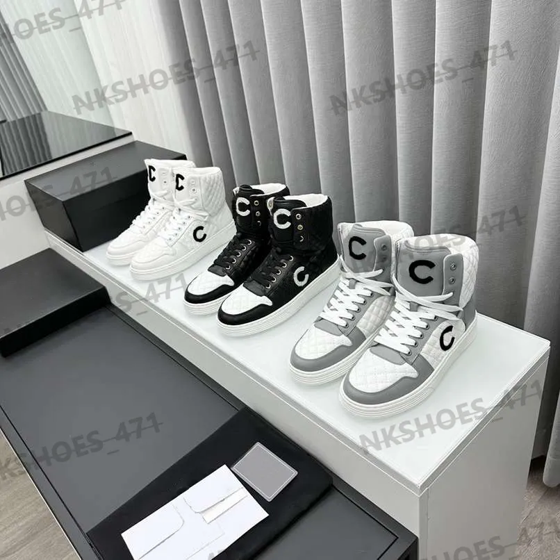 Designer Sneakers Luxury Brand Casual Shoes Triple White Black Grey Retro Panda Men Sneakers bekväma mångsidiga utomhuslöpskor