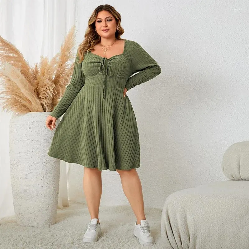 Plus -Size -Kleider Modekleidung 2023 lässige langhärmegrüne elegante Partyurlaub Großes kurzes weibliches Pullover Kleid