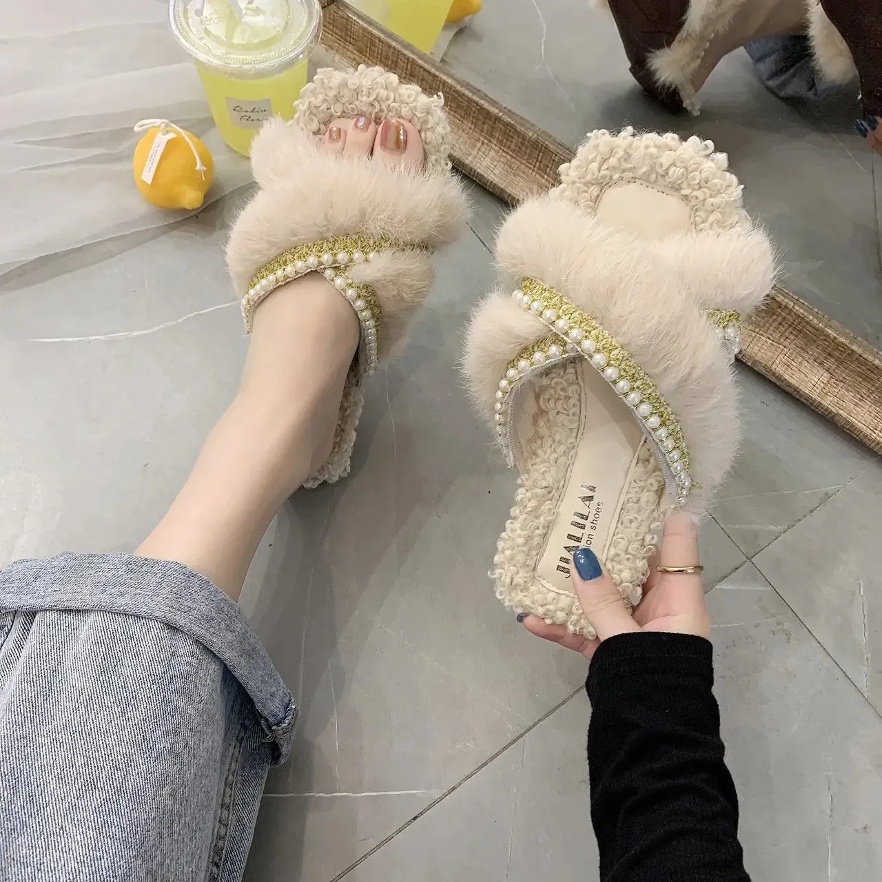 Chinelos Lisapie Inverno Quente Chinelos de Pele Real Mulheres Sapatos Mulher Frisada Lantejoulas Bling Plush Mulheres Peludo Natural Coelho Cabelo Sapatos 231123