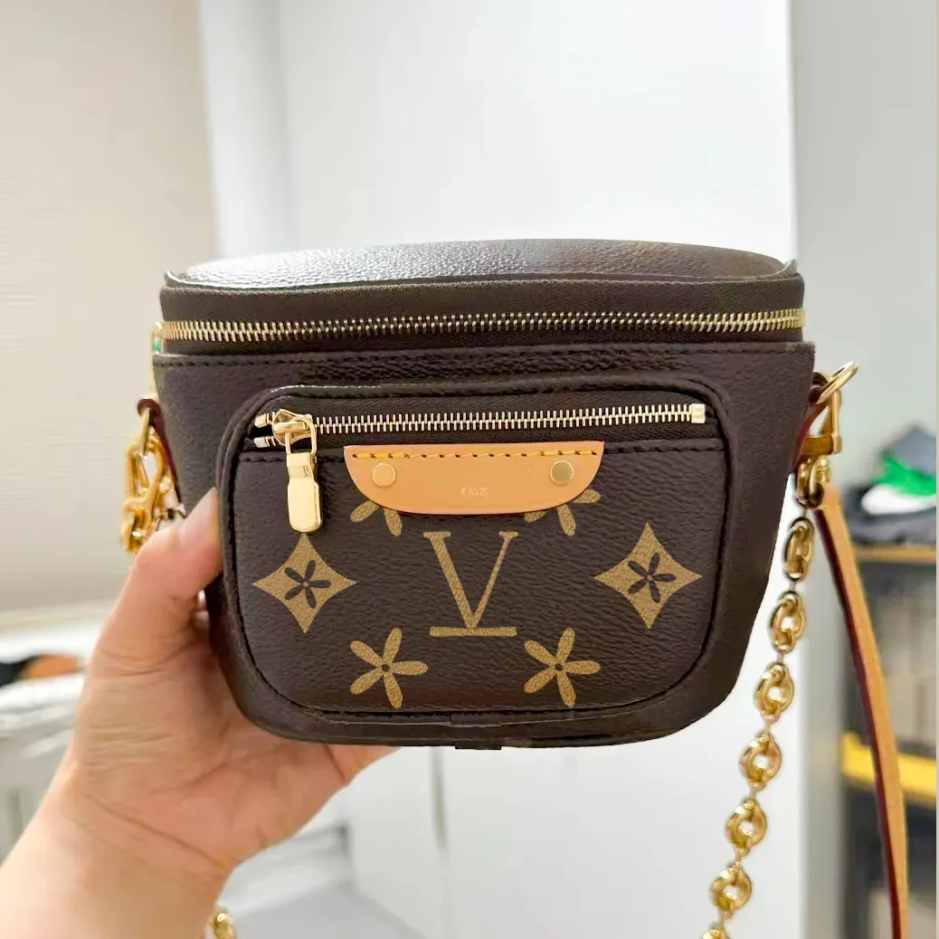 top quality Womens Designer Cosmetic Bag Mini bumbag M82335 Leather chest bag Luxurys fanny pack crossbody waist bag handbag clutch shoulder bag pochette Waistpack