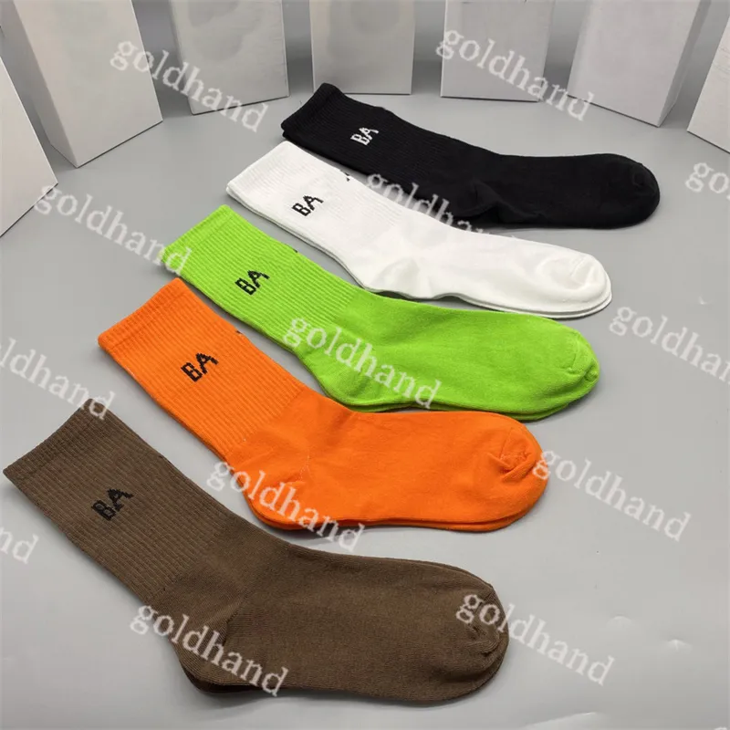 Długie skarpetki Skarpetki sportowe Designer Letter Drukowane skarpetki pończochy 5 pair bawełniane skarpetki