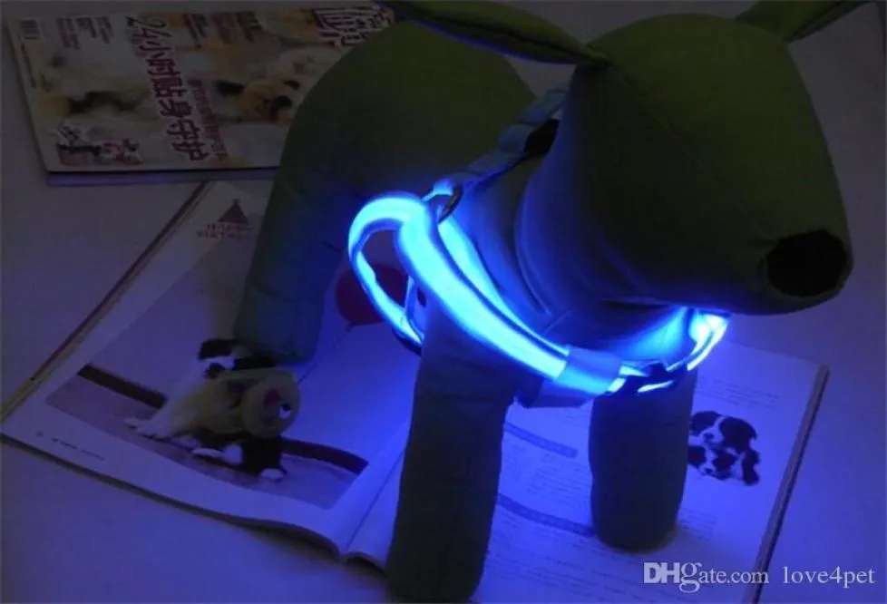 Pettorina per cani ricaricabile USB E01 Cintura per animali domestici con luce a LED Pettorina luminosa per cani di taglia media 9868576