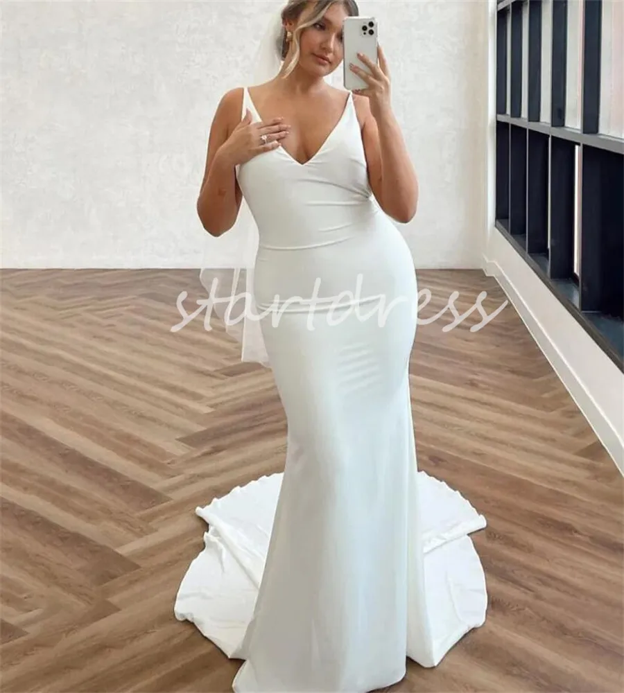 Prosta satynowa sukienka ślubna plus seksowna v szyja bez pleców boho bride sukienka Civil Beach Chic Sukienka ślubna Vestido de Noiva Branco Bohemian Vestidos Novia 2024